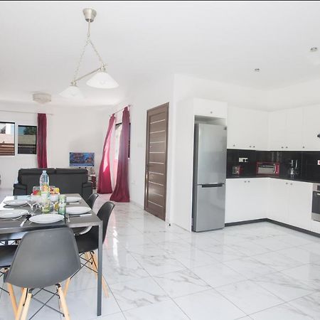 Broadway Villas Протарас Экстерьер фото