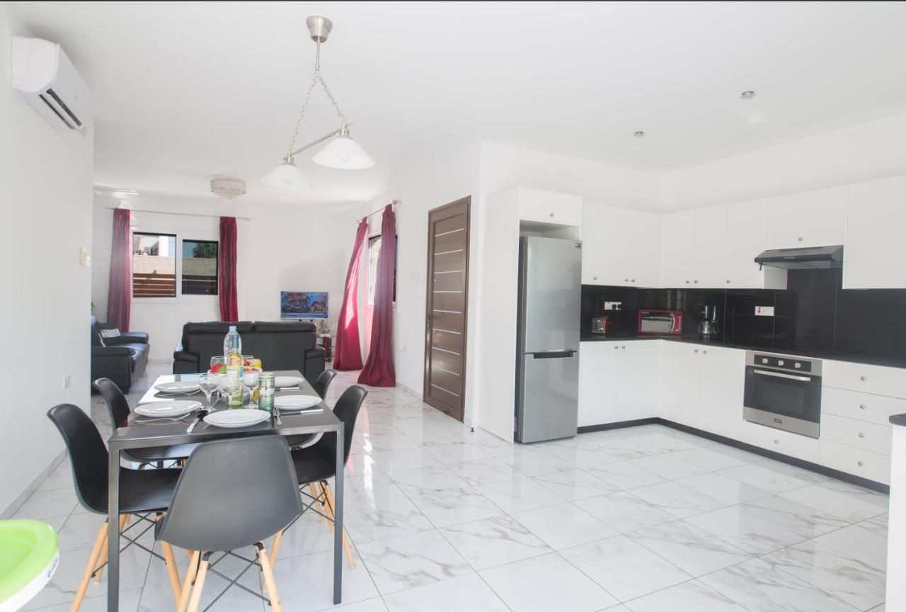 Broadway Villas Протарас Экстерьер фото